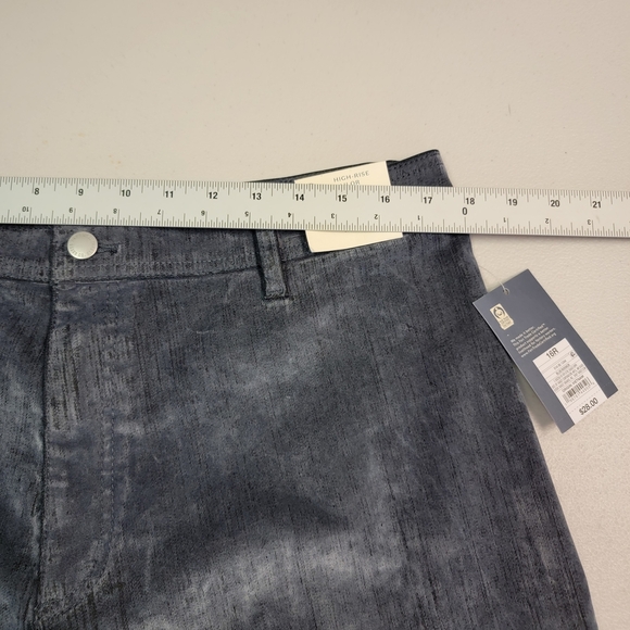 Universal Thread High-Rise Sailor Wide Leg Corduroy Super Strech Pants Size 16R - Picture 5 of 6